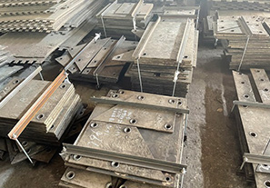 下料溜槽鏡面耐磨襯板：降低維護(hù)成本的關(guān)鍵